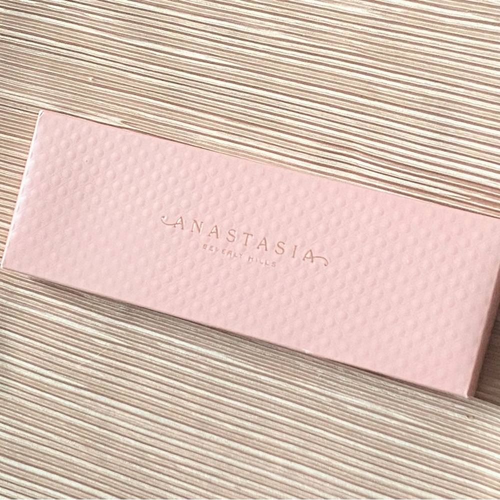 Anastasia Beverly Hills Primrose Face & Eyeshadow Palette
